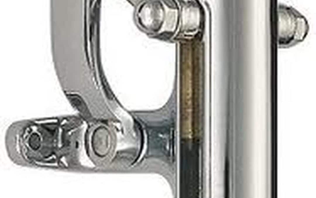 Test du tire-bouchon mural BOJ traditionnel chromé