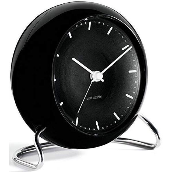 Découvrez notre avis sur l'horloge de table Arne Jacobsen : design intemporel, fonctionnalité moderne et qualité exceptionnelle pour sublimer votre intérieur.