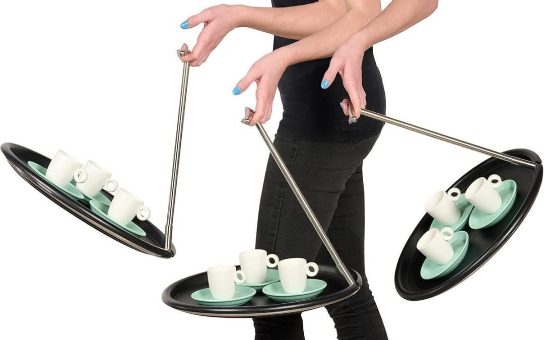 Test : balance tray design by Gijs Bakker, plateau à une main antidérapant