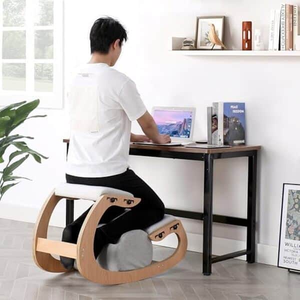 Découvrez notre test détaillé de la chaise à genoux en bois : avantages, inconvénients et conseils pour améliorer votre posture au quotidien. Avis complet et recommandations. 