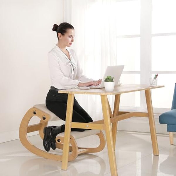 Découvrez comment le siège assis-genoux Predawn améliore votre posture et réduit les douleurs dorsales. Test complet et avis détaillé de ce mobilier ergonomique innovant. 