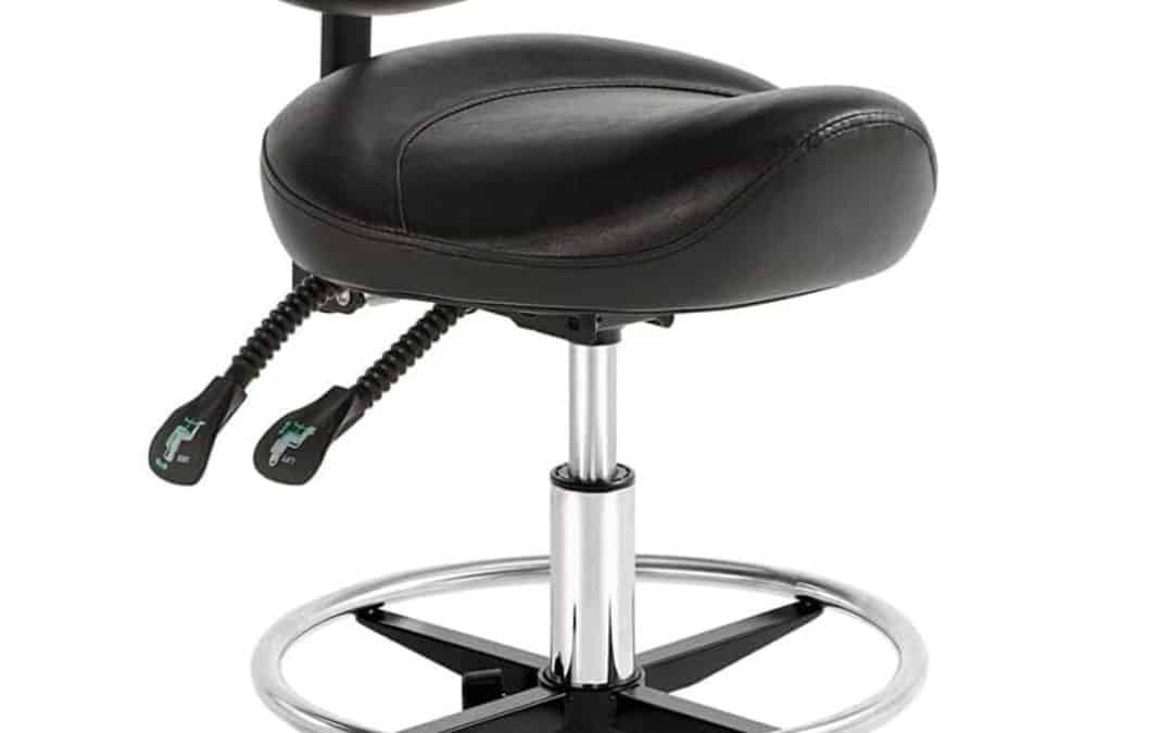 Test de la selle Nazalus avec repose-pieds pivotant hydraulique